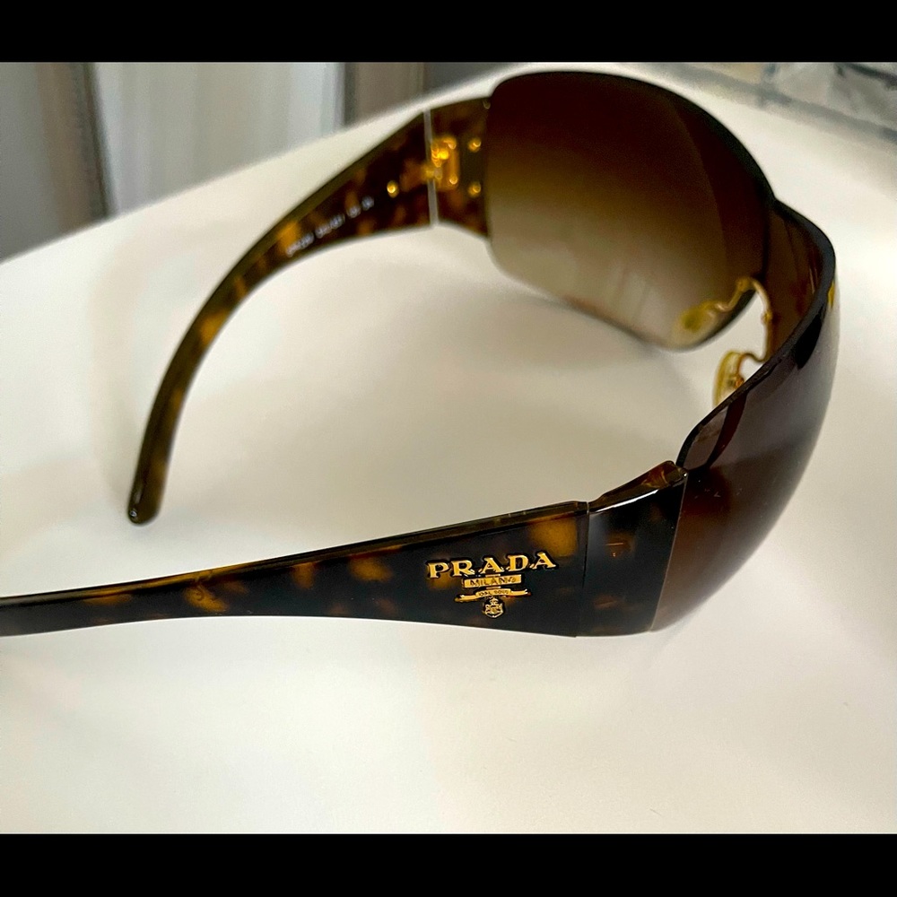 Authentic Prada SPR 22M tortoise sunglasses